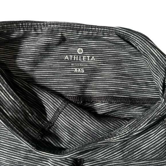 Athleta Chaturanga cropped leggings - Picture 5 of 6